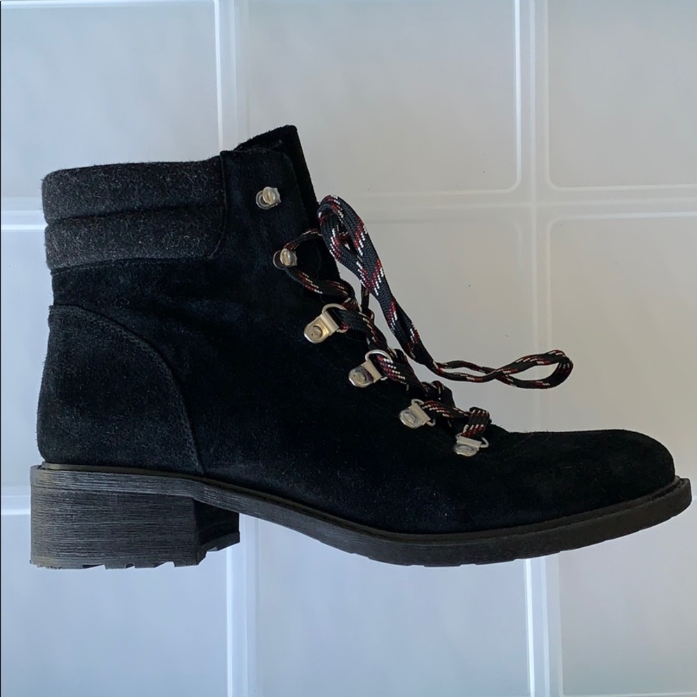 Stylish Boots - Black Suede